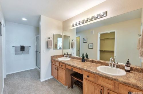 7870 Quatar Ct, Aurora CO 80015-5015 exterior