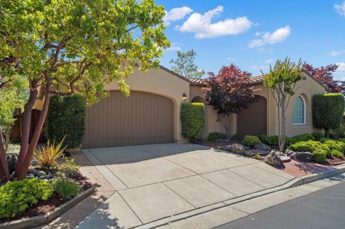 1991 Club Dr, Gilroy, CA 95020-3013