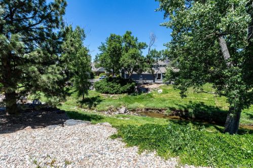 6909 Briarwood Dr, Englewood CO 80112-1160 exterior