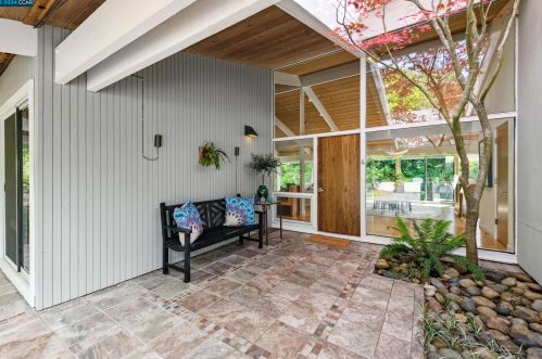 6 Del Mar Ct, Orinda, CA 94563-1711