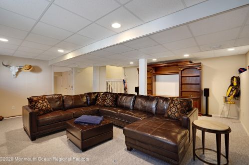 104 Annapolis St, Tinton Falls NJ  07712-3174 exterior