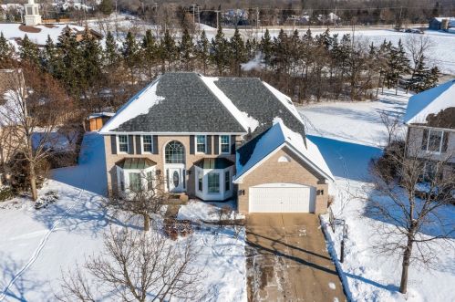 3020 Roslyn Ln, Buffalo Grove, IL 60089-4620