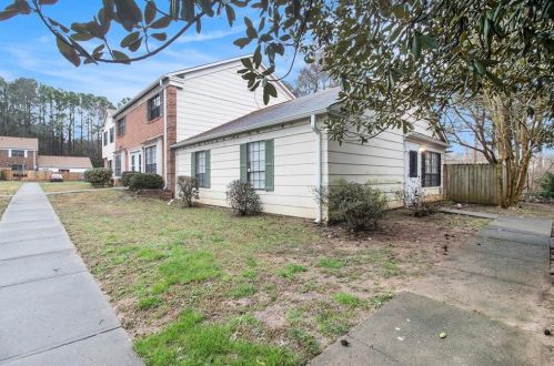 2626 Terrace Pkwy, Morrow, GA 30260-2135