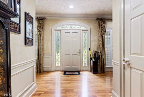 250 Cameron Ridge Dr, Atlanta GA  30328-4709 exterior