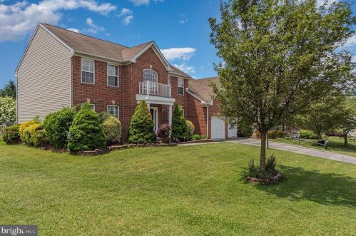 1135 Cranberry Ln, York, PA 17402-7944