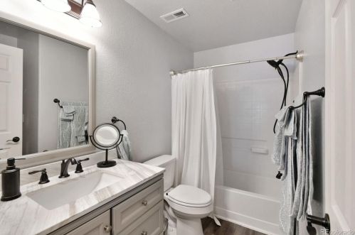 883 Willow Dr, Denver CO  80603-7762 exterior