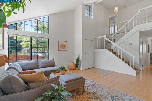 2649 Wellington Ct, Concord CA  94520-1124 exterior