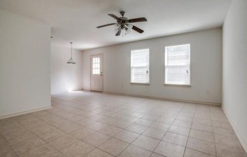 909 Parkplace Rdg, Princeton TX  75407-6766 exterior