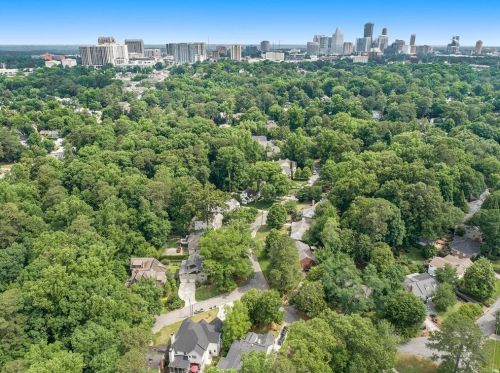 2654 Ellwood Dr, Atlanta GA  30305-3866 exterior