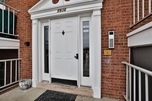 5936 Harrison Ave, Cincinnati, OH 45248-1614
