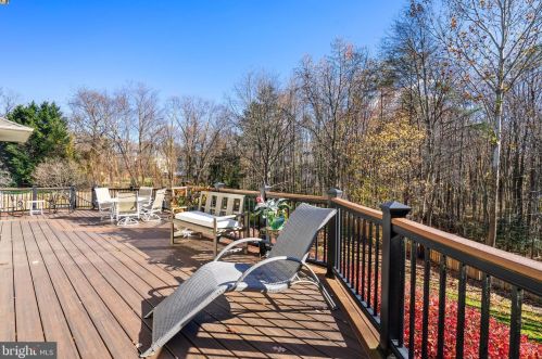 10101 Waterside Dr, Springfield VA  22015-3931 exterior