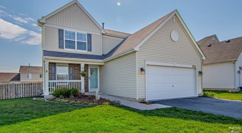 1711 Rockport Rd, Pingree Grove IL  60140-9064 exterior