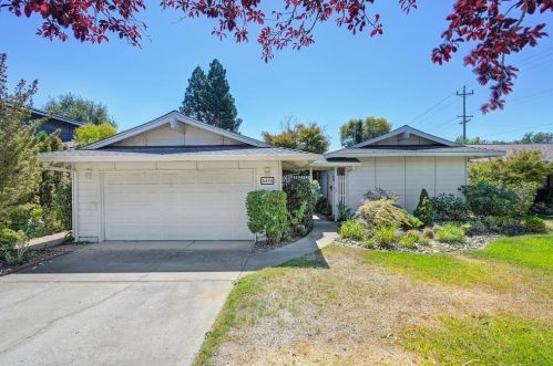 6426 Oakcreek Way, Citrus Heights, CA 95621-6106