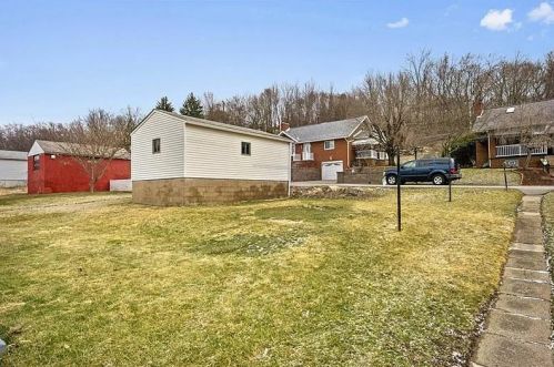 609 Virginia Ave, Rochester PA  15074-1243 exterior