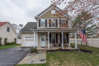 75 Fulton St, Keyport, NJ 07735-1907