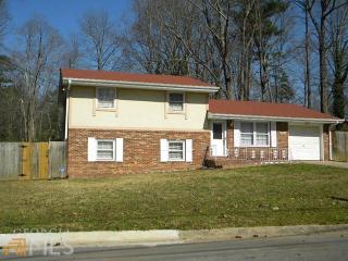 6585 Rabun Rd, Morrow, GA 30260-2739