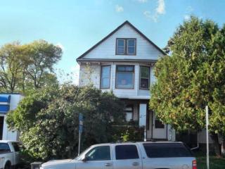 1827 1st St, Duluth MN  55806-2124 exterior