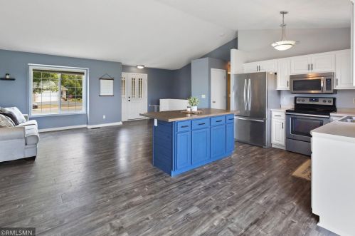 5053 Kahl Ave, Otsego, MN 55301-3520