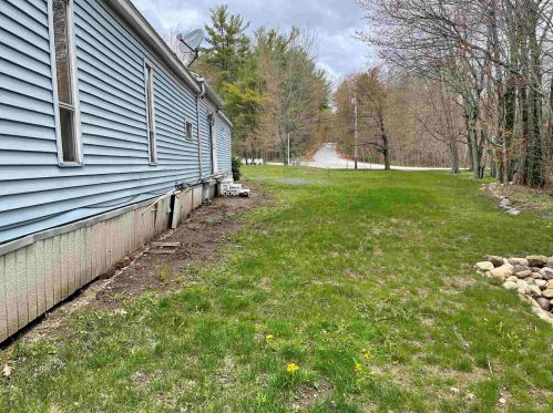 8 Vaillancourt Dr, New Ipswich, NH 03071-3328