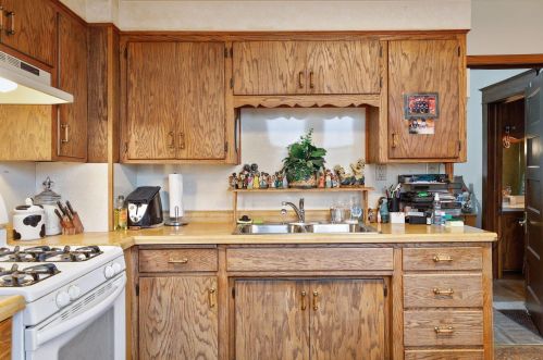 1122 Albemarle St, Saint Paul MN  55117-4415 exterior