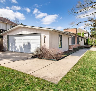 1119 Greentree Ave, Bannockburn IL  60015-2926 exterior