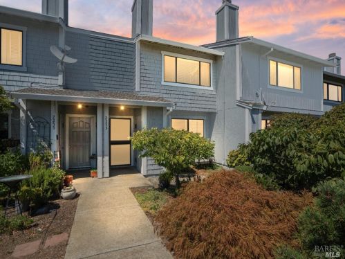 2253 Clearview Cir, Benicia, CA 94510-2063