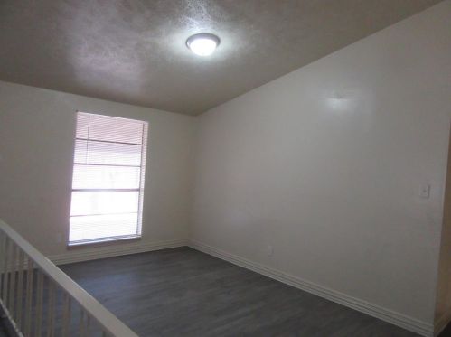 9318 County View Rd, Dallas TX  75249-1126 exterior