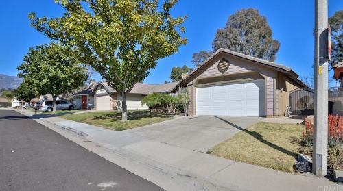 7235 Travis Pl, Rancho Cucamonga, CA 91739-1810
