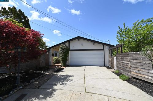 5576 Trailside Ct, Hayward, CA 94552-2600