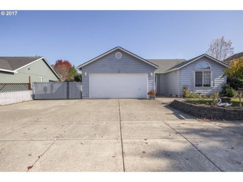 1380 Darci Dr, Mcminnville OR  exterior