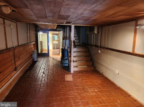 628 Market St, Lancaster PA  17603-3021 exterior