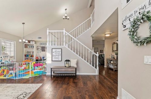 8517 Rosemary Dr, Riverside CA  92508-2921 exterior