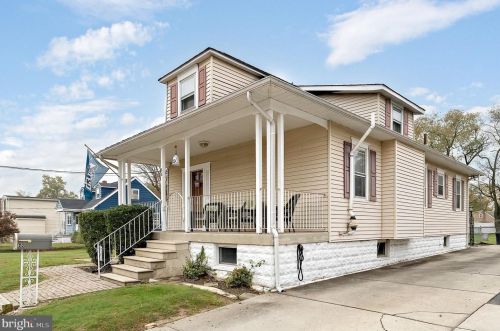 68 Oxford Ave, Gloucester, NJ 08030-1236