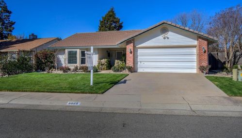5869 Laguna Trail Way, Elk Grove, CA 95758-4742