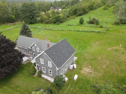 36 Curtis Farm Rd, Wilton, NH 03086-5120