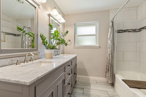 5463 Woodway Dr, Fort Worth TX  76133-2041 exterior