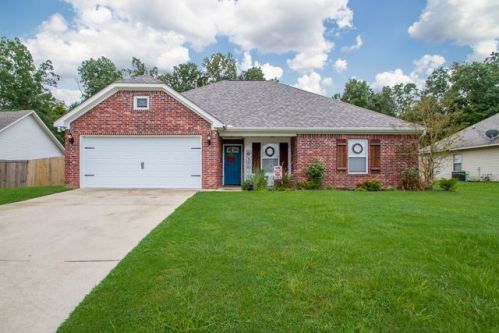1004 Huck Finn Blvd, Orion, AR 72132-9703