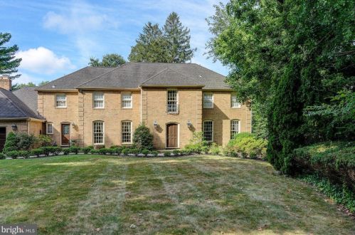 234 Moore Ln, Tavistock, NJ 08033-3701