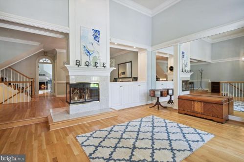 6653 Hampton Park Ct, Mc Lean, VA 22101-6004