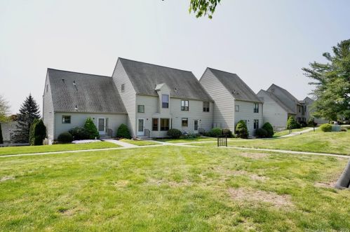1 Hallmark Hill Dr, Wallingford, CT 06492-3451