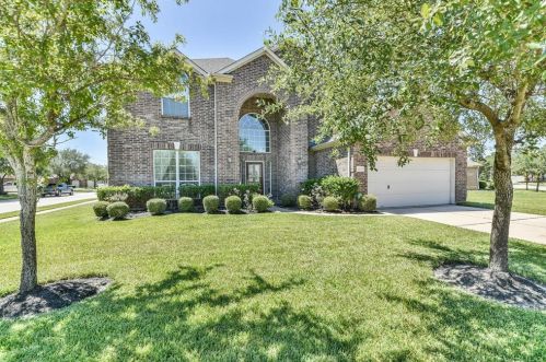 10007 Memorial Way Dr, Tomball, TX 77375-8373