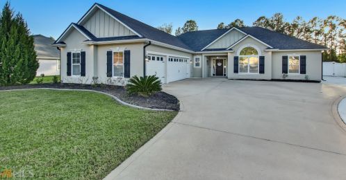 220 Deerwood Village Dr, Woodbine, GA 31569-4138