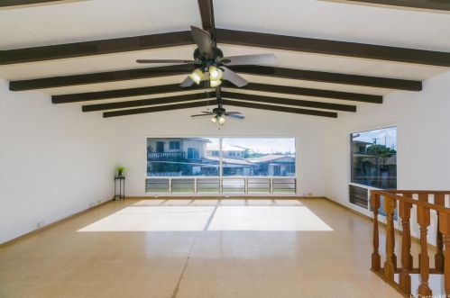 4303 Keaka Dr, Honolulu, HI 96818-1110