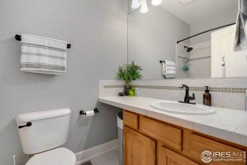 1327 Hilltop Cir, Fort Collins CO  80550-3335 exterior