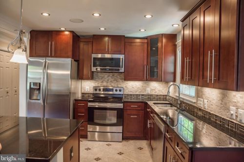 10814 Leavells Rd, Fredericksburg, VA 22407-1261