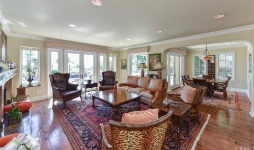 25 Blue Smt, Irvine CA  92603-0168 exterior