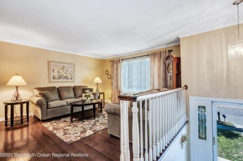 10 Cherry Ln, Wall Township, NJ 07731-2680