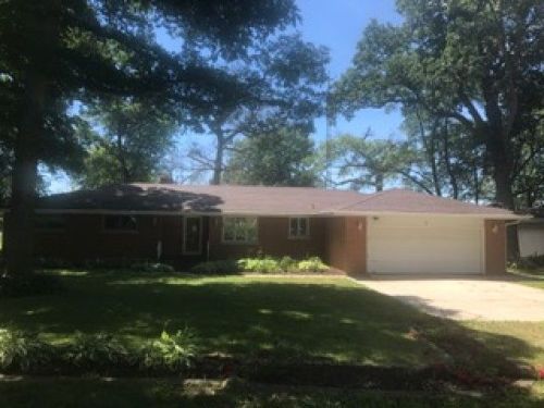 5 Elmwood Dr, Kankakee, IL 60901-5909