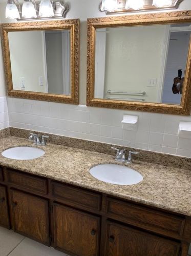 3818 Windsor Dr, Garland TX  75042-6017 exterior