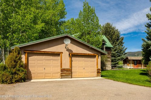 1645 Capitol Creek Rd, Snowmass CO 81654-9337 exterior